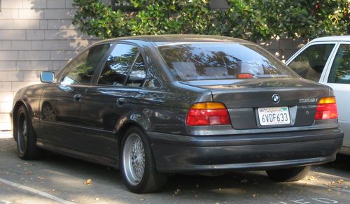 2000 bmw 528i base sedan 4-door 2.8l