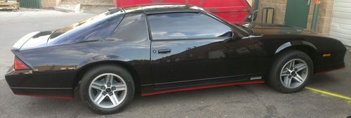 1986 chevrolet camaro iroc-z z28 w/ v8 tpi. * near mint, 56k miles, t-tops, wow