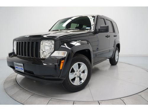 2012 jeep liberty - sirirus radio,power windows,mp3,cd,black,