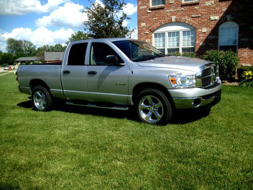 2008 dodge ram 1500 big horn edition - 20 inch chrome wheels