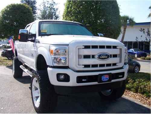 2011 ford f-250 super duty lariat crew cab pickup 4-door 6.7l