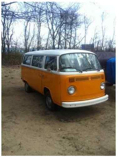 Vw volkswagen bus vanagon type 2 ii orange