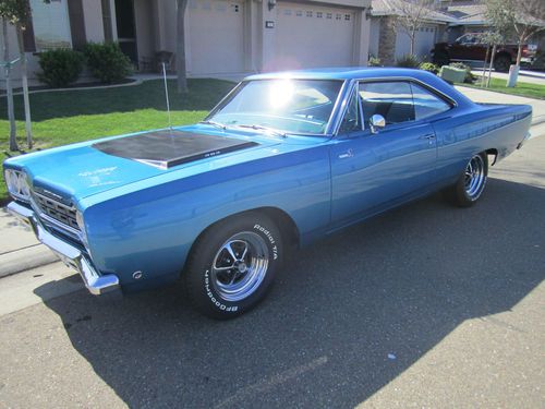 1968 plymouth  road runner  2dr hardtop  383  4speed   matching #'s  2nd owner