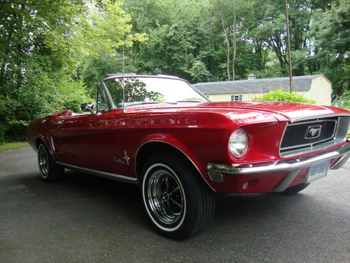 A spectacular 1968 mustang convertible!