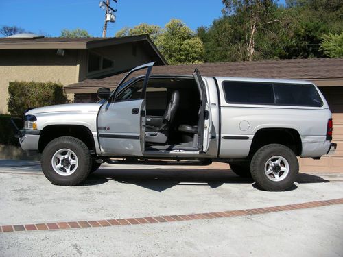 Dodge ram 2500 4x4 laramie slt