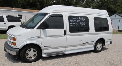 2000 gmc 1500 savana conversion van.. triple crown le.. very clean, 125k miles