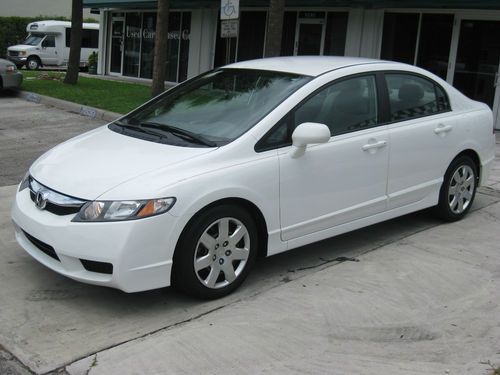 2011 honda civic  lx 4 door white auto florida 1 owner priced to sell