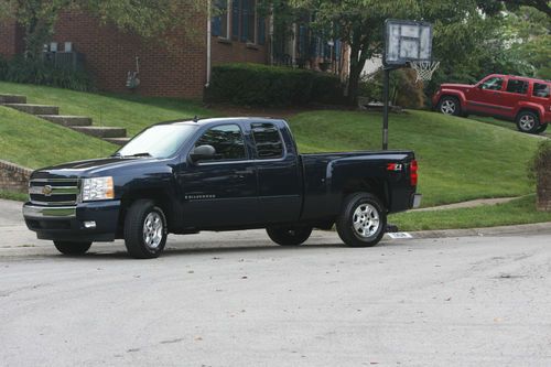 2007 Chevrolet Silverado 1500 LT Extended Cab Pickup 4-Door 5.3L, US $18,274.00, image 2
