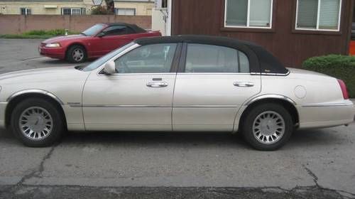 1999 lincoln town car cartier sedan 4-door 4.6l