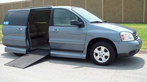 2004 ford freestar handicap wheelchair lift ramp van only 40k! like caravan