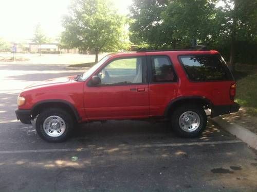 1995 ford explorer sport utility 2d, low miles