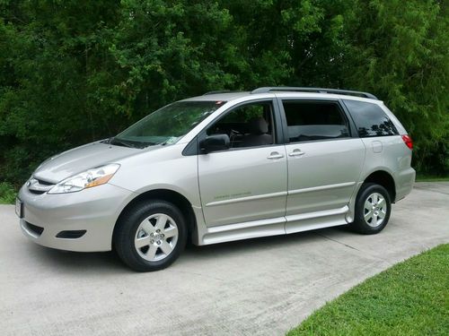 2006 toyota sienna le mini passenger van 5-door 3.3l