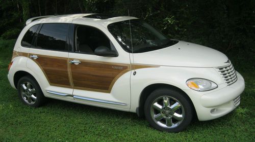 2005 chrysler pt cruiser white woody