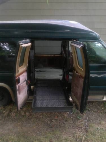 1999 ford e-150 econoline regency handicapped van 86,670 miles