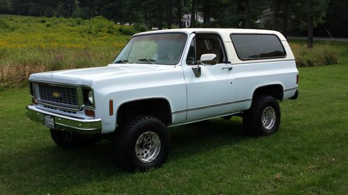 1974 Chevrolet K5 Blazer 4x4, New Engine, Suspension, Paint, 33 inch Tires, image 2