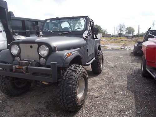 Jeep amc cj7