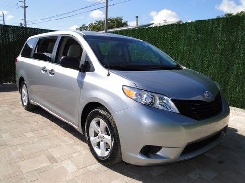 2011 toyota sienna 7 passenger 1 owner florida van pwr pkg low miles! automatic