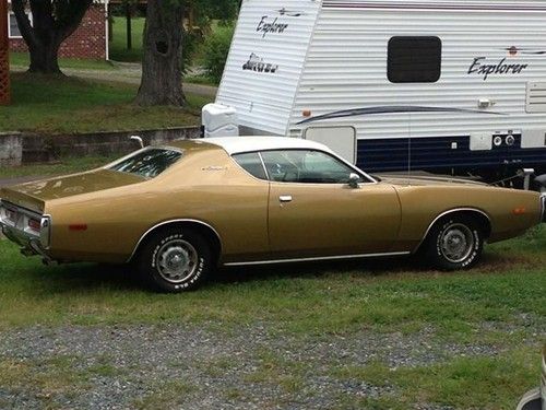 1972 dodge charger vinyl hardtop