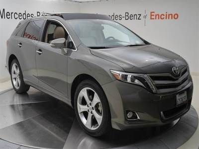 2013 toyota  venza, clean carfax 1 owner, low miles, xenon, nav, loaded!