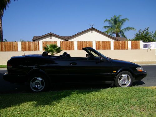 Saab 900 s  convertible vehicle  ... black on black- -  runs beautiful