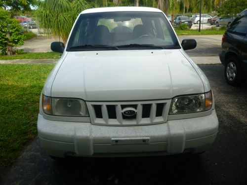 2002 kia sportage base convertible 2-door 2.0l