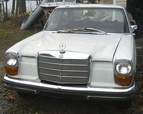 Mercedes 250 1969 needs some tlc
