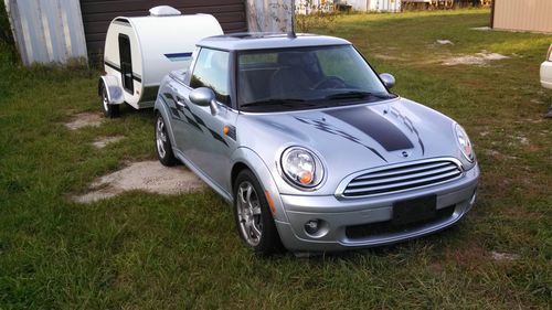 2008 mini cooper base hatchback 2-door 1.6l