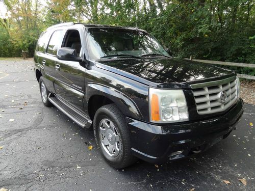 Loaded black 2003 cadillac escalade awd w/towing package navigation