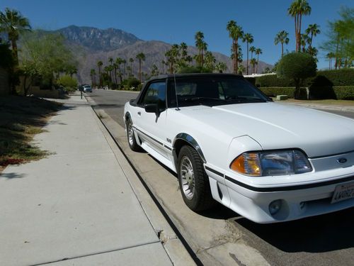 1989 White Ford Mustang GT 2 Door Rag Top, image 2