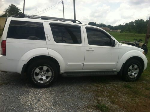 2006 nissan pathfinder se sport utility 4-door 4.0l