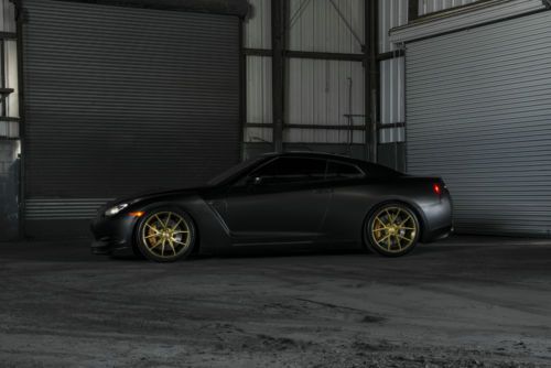 2010 nissan gtr r35 skyline