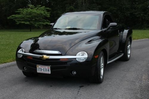 2004 chevrolet ssr base convertible 2-door 5.3l