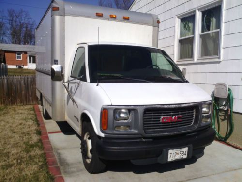 2002 gmc savana 3500 base cutaway van 2-door 5.7l