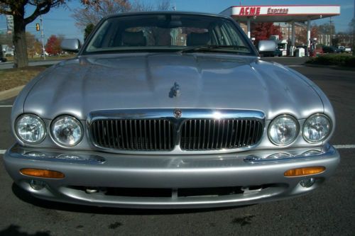 2001 jaguar xj8 base sedan 4-door 4.0l