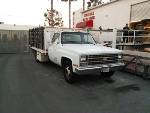 1989 chevrolet truck with custom 42&#034; fence bed. good running condition