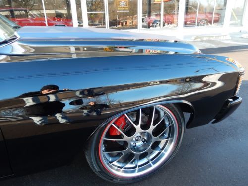 1972 Chevrolet Chevelle Convertible Jet black 350 wheel disc brakes leather, image 2