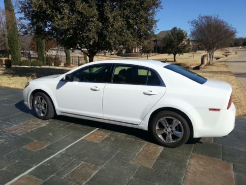 2010 chev. malibu lt sedan 4-dr 2.4l white/charcoal blk int. 3,150 mi.  warranty