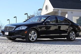 Black auto awd only 20,977 miles like new perfect navigation