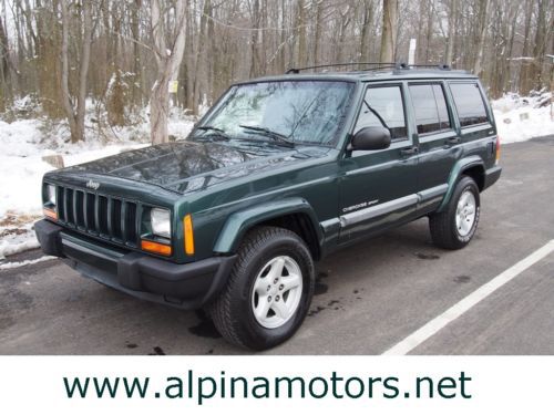 Beautiful 2000 jeep cherokee sport 4.0 ~ 4x4 ~ all power ~ cd player ~ alloys ++