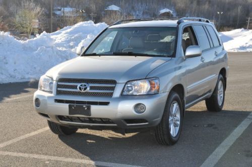 06 toyota highlander awdhybrid sport utility 4-door 3.3l no reserve clean carfax