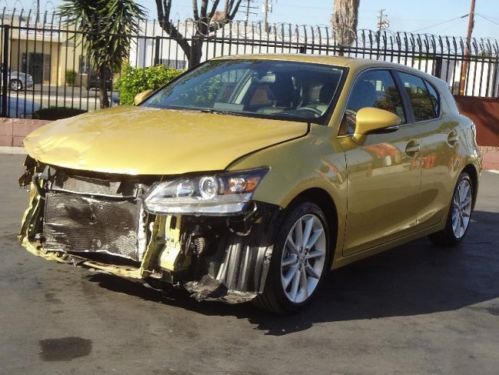 2012 lexus ct 200h damaged salvage loaded luxurious runs! economical low miles!