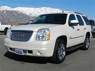 Gmc denali awd 6.2 v8 leather navigation sunroof dvd rev camera dual buckets