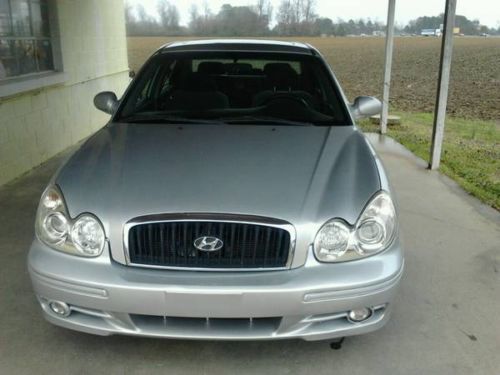 2004 hyundai sonata base sedan 4-door 2.4l