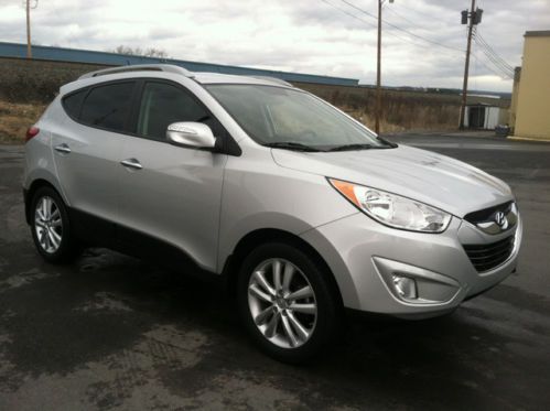 2011 hyundai tucson limited silver