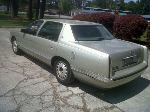 1997 cadillac deville base sedan 4-door 4.6l