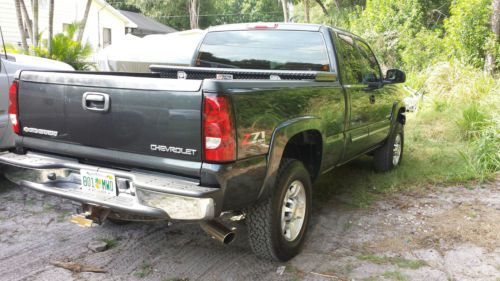2004 Chevrolet Silverado 2500 HD LT Extended Cab Pickup 4-Door 6.0L, image 2