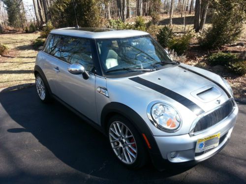 2009 mini jcw john cooper works hardtop, low miles, 6 speed, turbo, no accidents