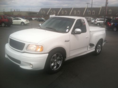 1999 ford lightning castle white