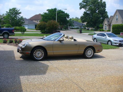 2005 ford thunderbird 50th anniversary edition.