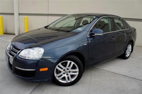 Diesel 06 volkswagen jetta tdi low miles sunroof heated seats pioneer tv/dvd!!!!